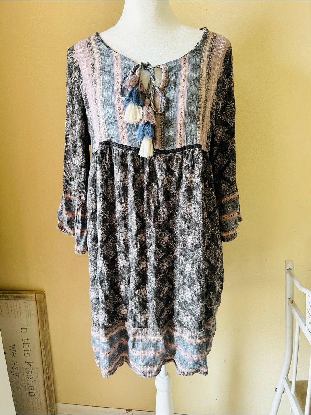 Knox rose Boho Tassel-Detail Women's Dress in Black and Pink Large
